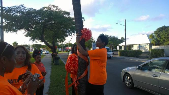 ZONTA BAHAMAS TYING RIBBONS -1