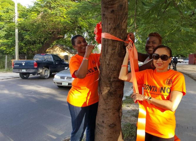 ZONTA BAHAMAS TYING RIBBONS-2