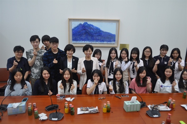 600600p2636ednmain2024south-korea-z-club